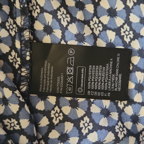 H&M Blue Cute Floral Sleeveless Split V-Neck Size 6 Tunic Top - Picture 5 of 12